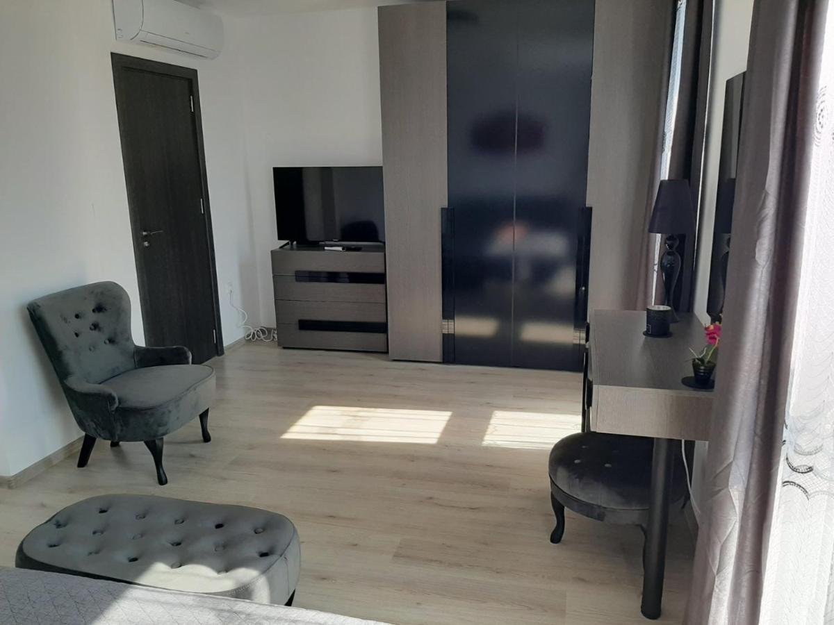 Апаратамент Deluxe1 Apartment Saints Constantine and Helena Exterior photo